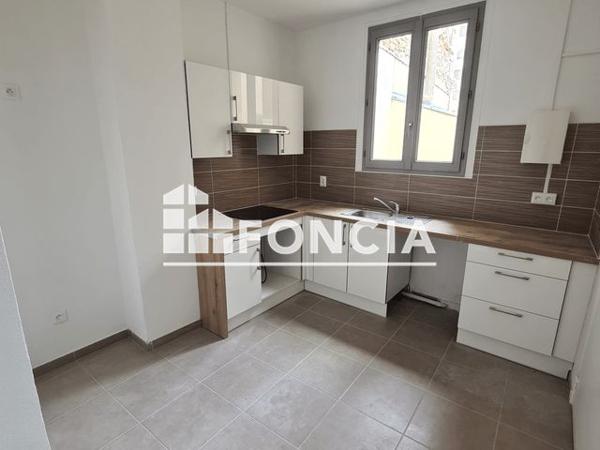 Location Appartement 3 pièces 51.71 m² - 11 RUE LITTRE Nimes 30000