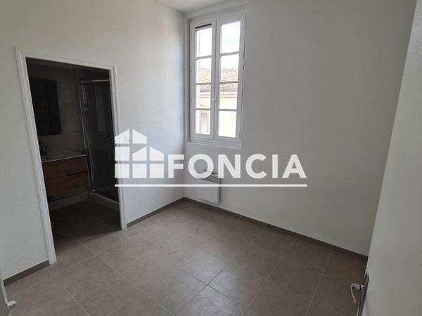 Location Appartement 3 pièces 51.71 m² - 11 RUE LITTRE Nimes 30000