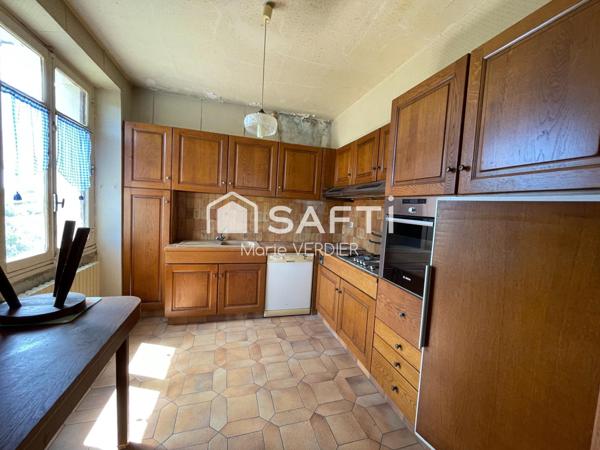 Maison de 290 m2 comprenant 3 logements dans un environnement naturel