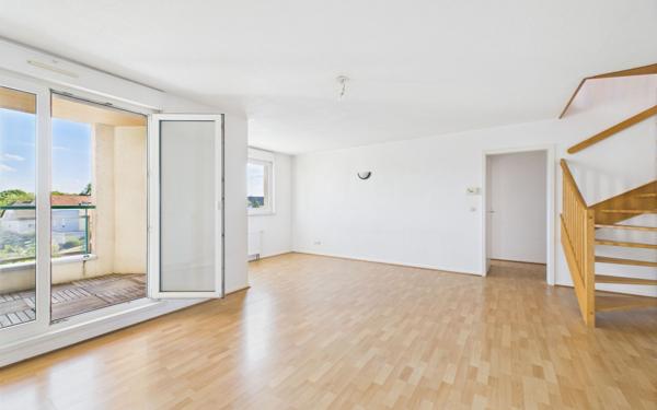 Appartement à louer    5 pièces • 115 m2 Holtzheim
