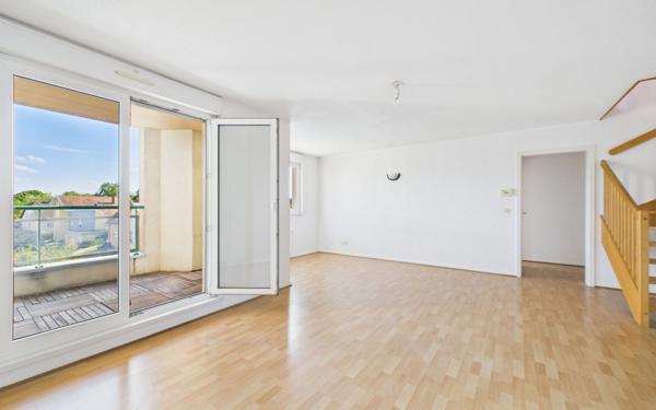 Appartement à louer    5 pièces • 115 m2 Holtzheim