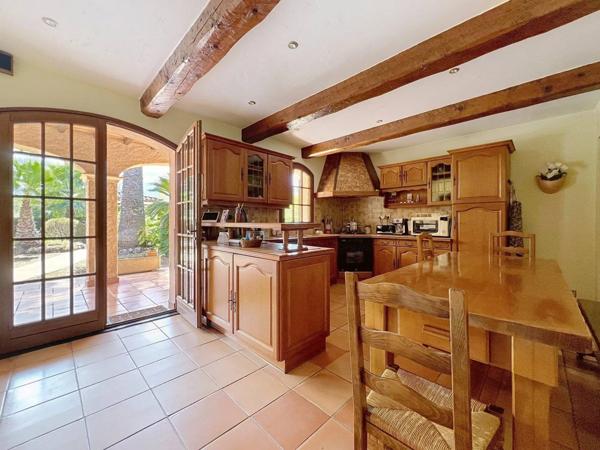 Spacieuse villa familiale avec vue