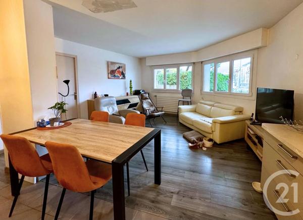Appartement T3 à vendre  3 pièces - 66,70 m 2   FAVERGES SEYTHENEX  - 74