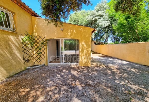 Villa de plain-pied de 156m² avec 6 pièces + une dépendance - Jardin arboré, Piscine - (34160)