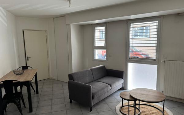 Appartement à louer    2 pièces • 45 m2 Lyon 7
