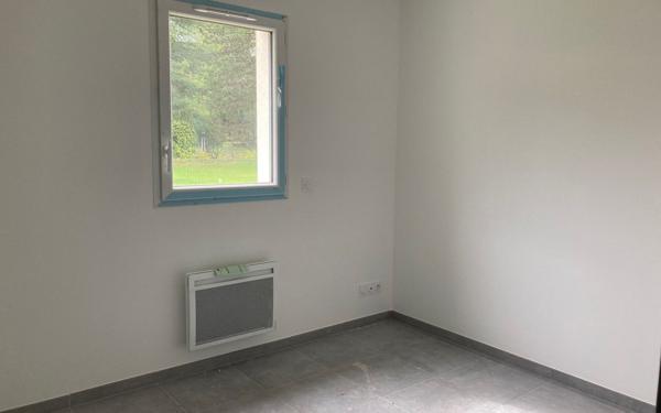 Maison à louer    4 pièces •  Razac-sur-l'Isle