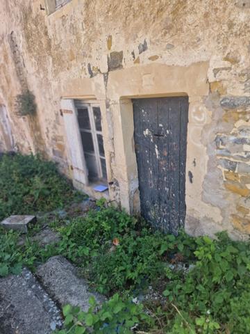 GRANGE/LOCAL proche de CHATENOIS (88) idéale STOCKAGE ou Création de GARAGES ou pour Réhabilitation en MAISON