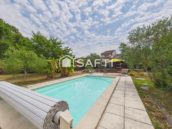 Maison 4 chambres avec piscine, garage et chalet à Cestas Gazinet