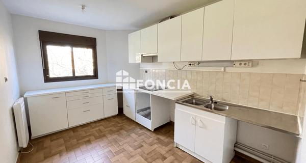 Location Appartement 4 pièces 99.8 m² - ÉCully 69130