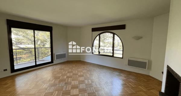 Location Appartement 4 pièces 99.8 m² - ÉCully 69130