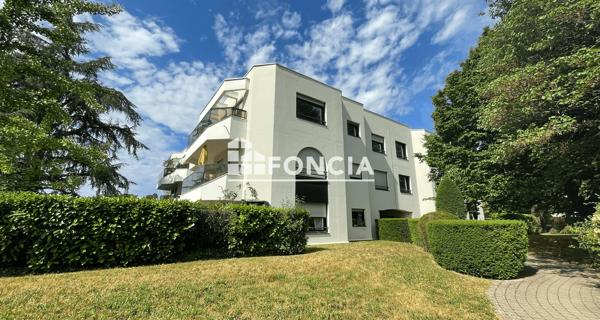 Location Appartement 4 pièces 99.8 m² - ÉCully 69130