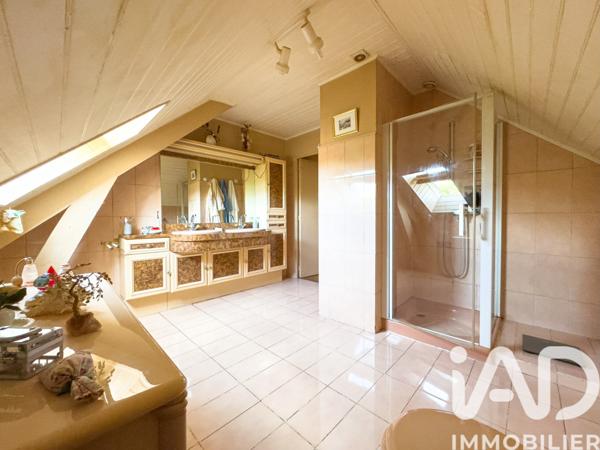 Maison à vendre 12 pièces 287 m² Ussac