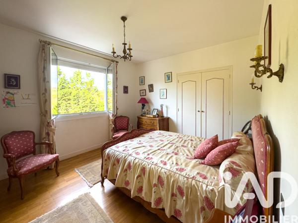 Maison à vendre 12 pièces 287 m² Ussac