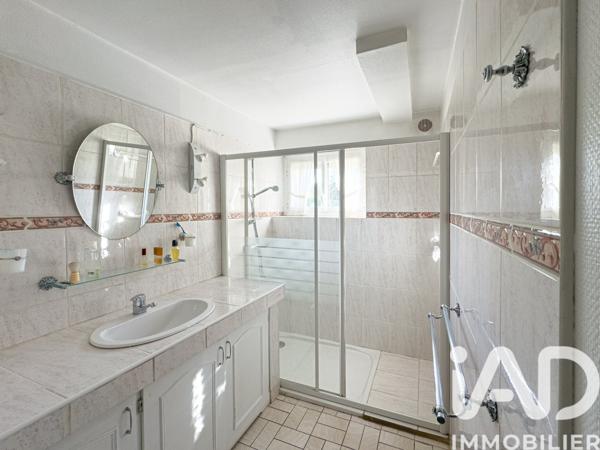 Maison à vendre 12 pièces 287 m² Ussac