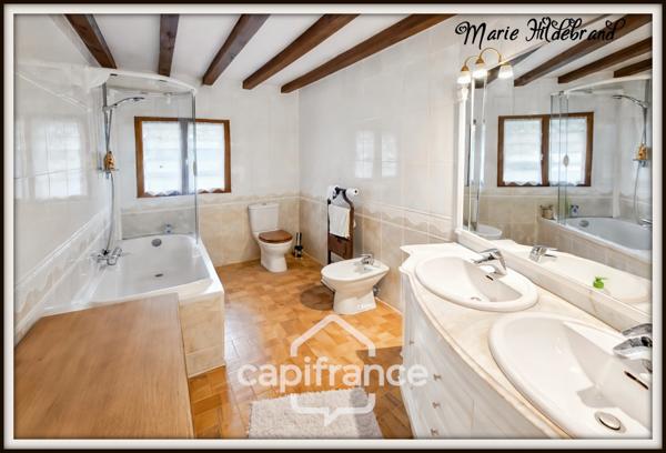 Propriété de charme 250m² habitable, avec piscine, 3 hectares de terrain et potentiel d'activité touristique