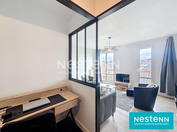 APPARTEMENT DERNIER ETAGE T2 LOUE AVEC BALCON ET PARKING PROCHE GARE