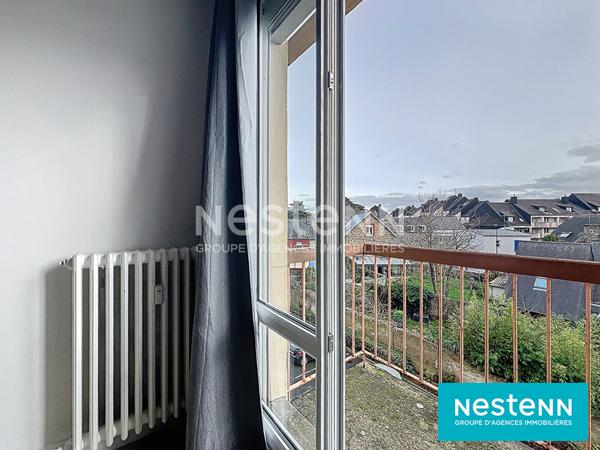 APPARTEMENT DERNIER ETAGE T2 LOUE AVEC BALCON ET PARKING PROCHE GARE