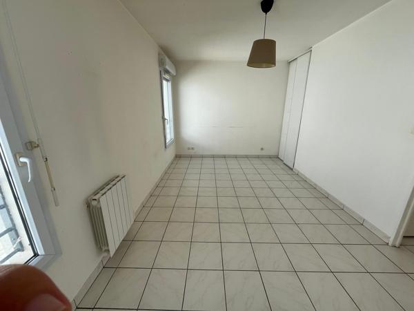 Duplex lumineux avec piscine, balcon et résidence fraîchement ravalée : un cadre de vie idéal aux portes de Bordeaux !