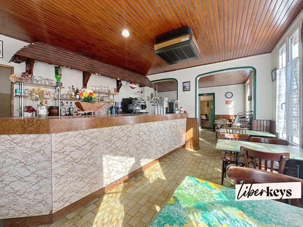 Ancien bar avec grande salle – multiple projets possibles Tillières-sur-Avre