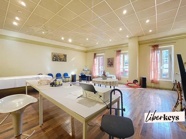 Ancien bar avec grande salle – multiple projets possibles Tillières-sur-Avre