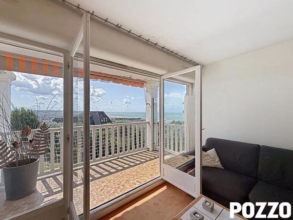 Trouville-sur-Mer Bel appartement traversant avec balcon, vue mer et parking TROUVILLE SUR MER