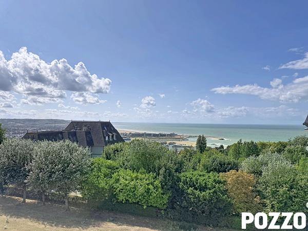 Trouville-sur-Mer Bel appartement traversant avec balcon, vue mer et parking TROUVILLE SUR MER
