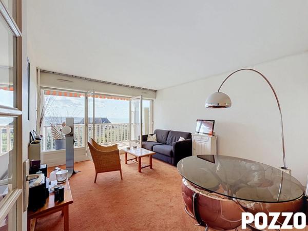 Trouville-sur-Mer Bel appartement traversant avec balcon, vue mer et parking TROUVILLE SUR MER