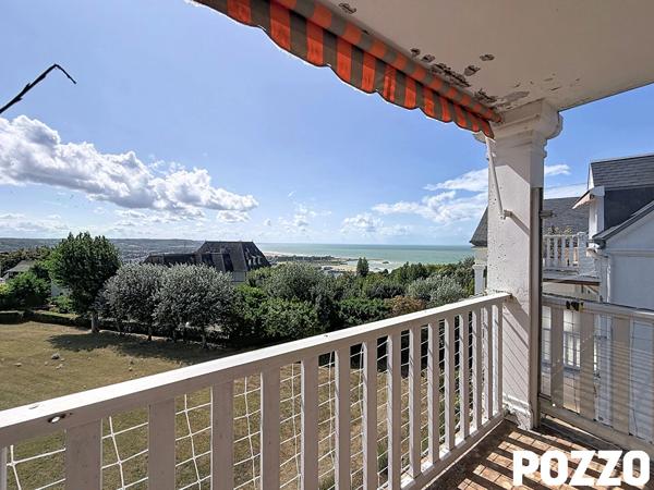 Trouville-sur-Mer Bel appartement traversant avec balcon, vue mer et parking TROUVILLE SUR MER