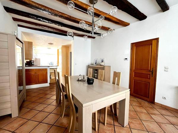 Maison restaurée à vendre à Langres en Haute-Marne (52200), ref : SGAUR115781