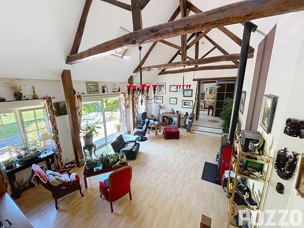A VENDRE : Propriété d'exception - Longère normande de charme sur 5 hectares avec étang et dépendance MORTAIN BOCAGE