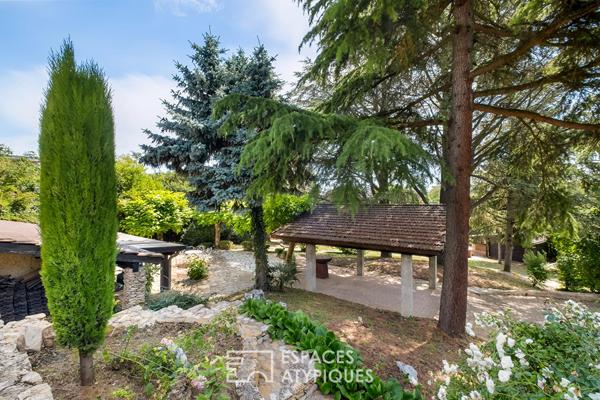 Propriété repensée avec piscine à Saint-Cyr-au-Mont-d’Or