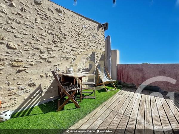 Maison à vendre  5 pièces - 127,61 m 2   EYGUIERES  - 13