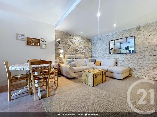 Maison à vendre  5 pièces - 127,61 m 2   EYGUIERES  - 13
