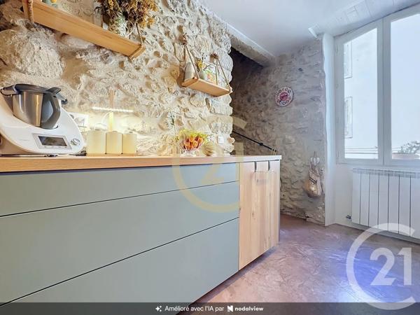 Maison à vendre  5 pièces - 127,61 m 2   EYGUIERES  - 13