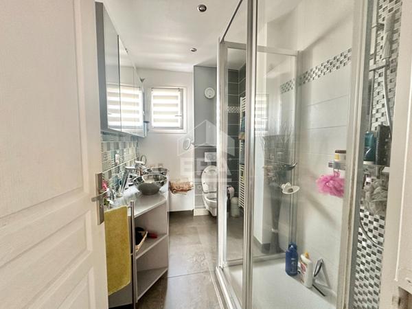 Maison 4 pièces à vendre à Sartrouville - Bon état, 74 m², terrain 143 m²