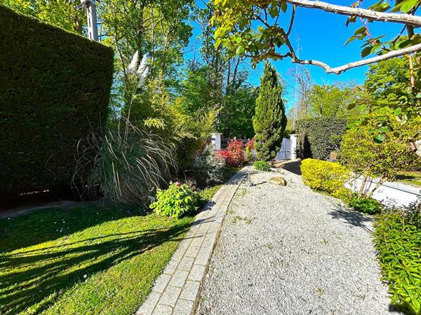 Maison Vernouillet 7 pièce(s) 200 m2 €730 000 ** - Référence 1099