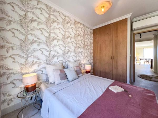 Appartement de 3 pièces au dernier étage avec terrasse et vue mer