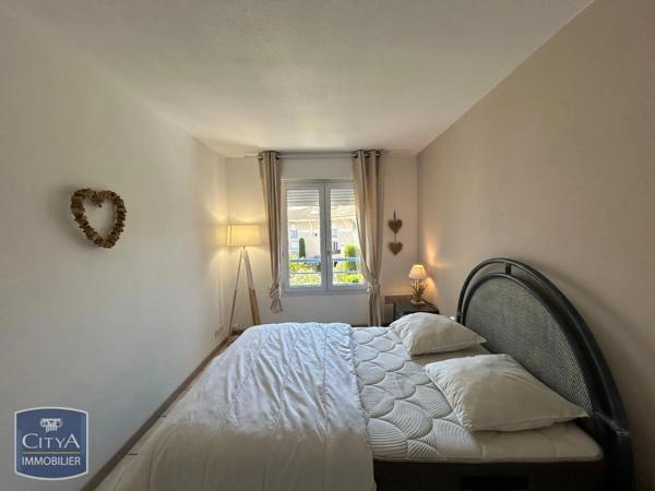 Appartement à louer 2 pièces 40.11m² Fréjus (83600)