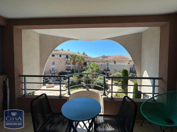 Appartement à louer 2 pièces 40.11m² Fréjus (83600)