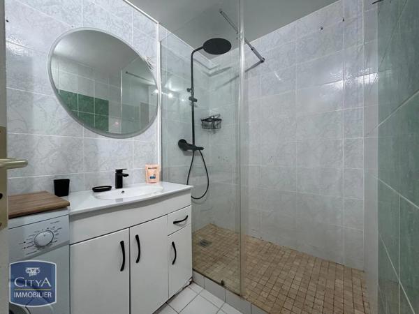 Appartement à louer 2 pièces 40.11m² Fréjus (83600)