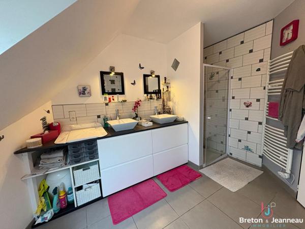 Maison à Saint-Denis-de-Gastines