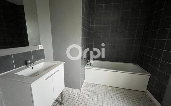 Immeuble à vendre    11 pièces •  Missillac