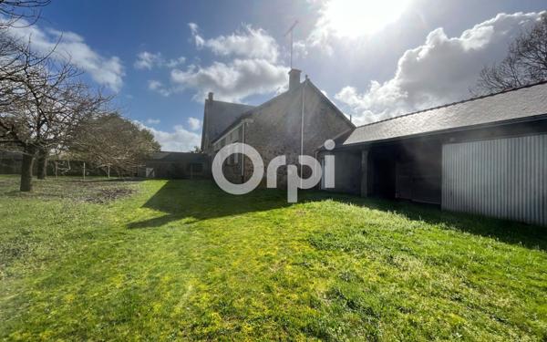 Immeuble à vendre    11 pièces •  Missillac