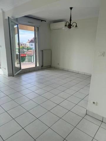 Bel appartement T4 centre Bron , Bron