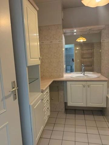 Bel appartement T4 centre Bron , Bron