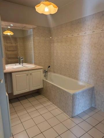 Bel appartement T4 centre Bron , Bron