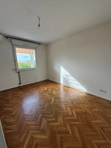 Bel appartement T4 centre Bron , Bron