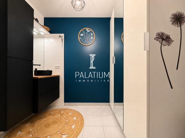 Appartement deux pièces avec terrasse dans résidence de standing