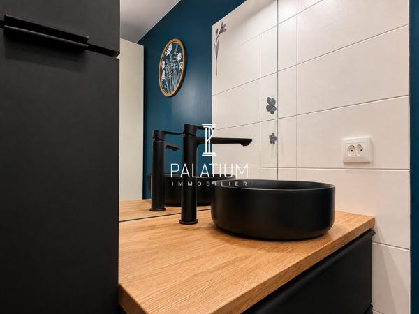 Appartement deux pièces avec terrasse dans résidence de standing