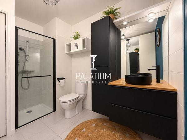 Appartement deux pièces avec terrasse dans résidence de standing
